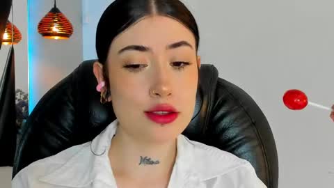 Snapshot of melody_suarez chatting on December 12, 2024, 7:15 pm MELODY online show from December 12, 2024, 7:15 pm