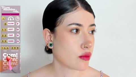 Snapshot of melody_suarez chatting on December 18, 2024, 10:35 pm MELODY online show from December 18, 2024, 10:35 pm