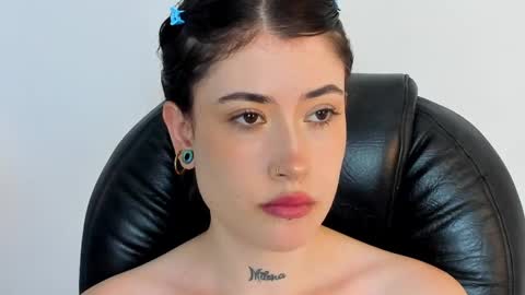 Snapshot of melody_suarez chatting on December 20, 2024, 12:52 am MELODY online show from December 20, 2024, 12:52 am