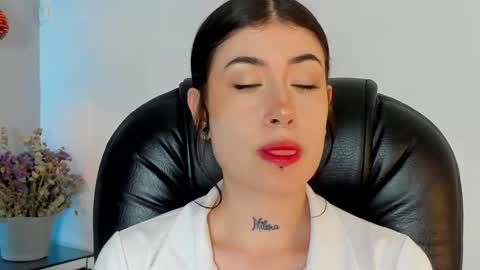 Snapshot of melody_suarez chatting on January 7, 2025, 8:10 pm MELODY online show from January 7, 2025, 8:10 pm