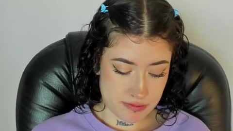 Snapshot of melody_suarez chatting on February 6, 2025, 7:51 pm MELODY online show from February 6, 2025, 7:51 pm