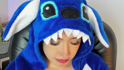 Snapshot of melody_suarez chatting on February 26, 2025, 7:49 pm MELODY online show from February 26, 2025, 7:49 pm