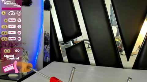 Snapshot of melody_suarez chatting on February 28, 2025, 10:50 pm MELODY online show from February 28, 2025, 10:50 pm