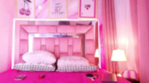 Snapshot of melody_trixie chatting on April 14, 2026, 9:15 am melody_trixie online show from April 14, 2026, 9:15 am