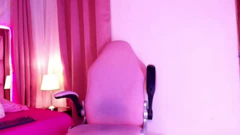 melody_trixie online show from June 30, 2026, 9:10 am