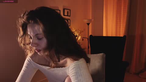 melody  online show from December 16, 2024, 3:43 pm