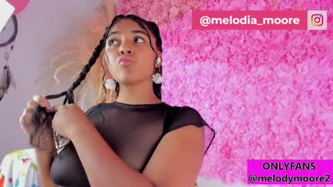 Snapshot of melodymoore_ chatting on October 3, 2025, 10:18 pm Melody online show from October 3, 2025, 10:18 pm