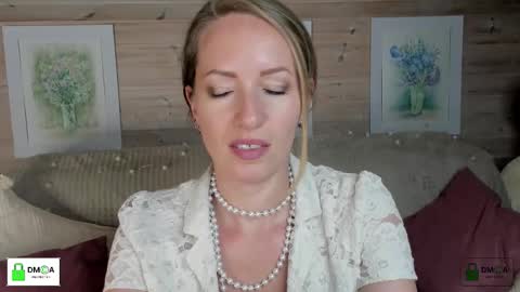 Snapshot of melodyys chatting on September 20, 2025, 3:13 pm Melody My schedule this week  Wednesday Thursday Sunday online show from September 20, 2025, 3:13 pm