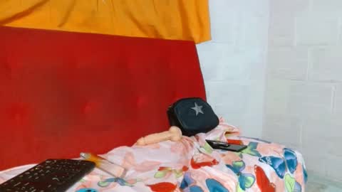 mely online show from September 21, 2025, 1:51 am