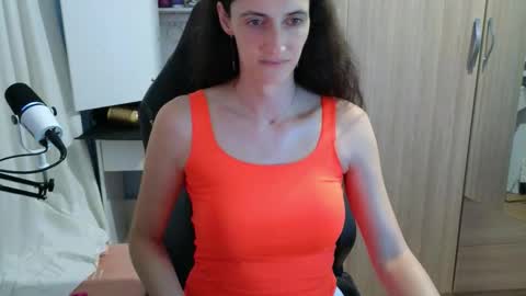 Megumi  Aina online show from October 12, 2025, 5:56 pm