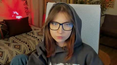 Snapshot of memorycadence chatting on October 12, 2025, 3:22 pm Mia online show from October 12, 2025, 3:22 pm