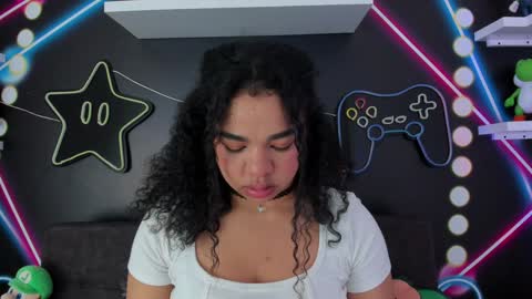 Snapshot of memphiswilliams chatting on January 21, 2025, 2:43 am Memphis Williams online show from January 21, 2025, 2:43 am