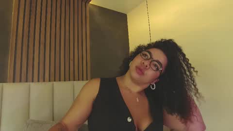 Snapshot of memphiswilliams chatting on February 26, 2025, 3:21 am Memphis Williams online show from February 26, 2025, 3:21 am