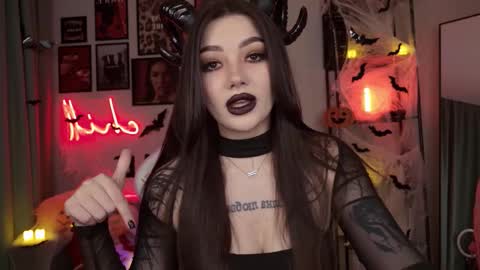 Snapshot of meow__baby chatting on October 31, 2025, 6:53 pm Amy Meow online show from October 31, 2025, 6:53 pm