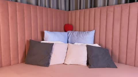Snapshot of meow_mellie chatting on March 7, 2025, 1:31 am meow_mellie online show from March 7, 2025, 1:31 am