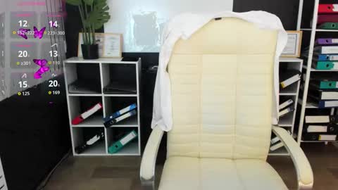 Snapshot of meow_mellie chatting on September 26, 2025, 2:26 am meow_mellie online show from September 26, 2025, 2:26 am