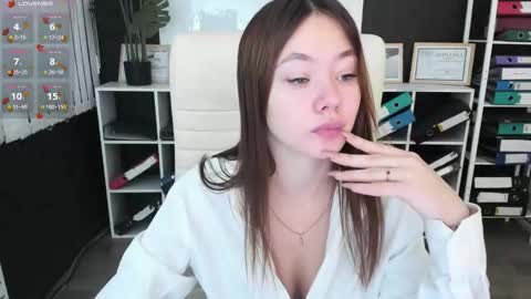 Snapshot of meow_mellie chatting on October 16, 2025, 1:39 am meow_mellie online show from October 16, 2025, 1:39 am