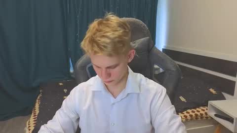 Mickey online show from November 18, 2025, 9:47 am