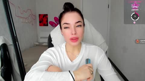 Snapshot of meow_moore chatting on January 11, 2025, 9:15 am Megan online show from January 11, 2025, 9:15 am