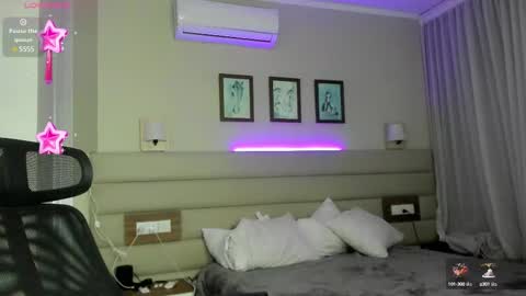 Snapshot of meow_moore chatting on February 19, 2025, 6:22 am Megan online show from February 19, 2025, 6:22 am