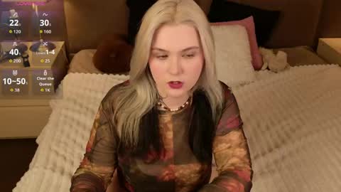 Snapshot of meow_teyya chatting on June 5, 2026, 2:45 pm Ivy online show from June 5, 2026, 2:45 pm