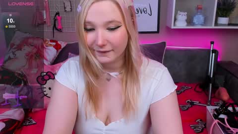 MeowkaKitty online show from January 21, 2025, 1:08 am