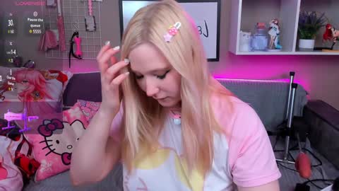 MeowkaKitty online show from January 27, 2025, 1:05 am