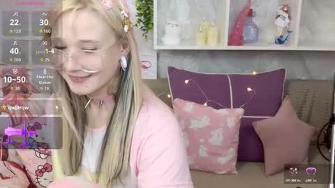 MeowkaKitty online show from September 24, 2025, 1:42 am