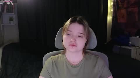 Snapshot of meowki4 chatting on February 26, 2026, 8:52 pm meowme online show from February 26, 2026, 8:52 pm