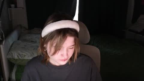 Snapshot of meowki4 chatting on April 11, 2026, 2:27 am meowme online show from April 11, 2026, 2:27 am