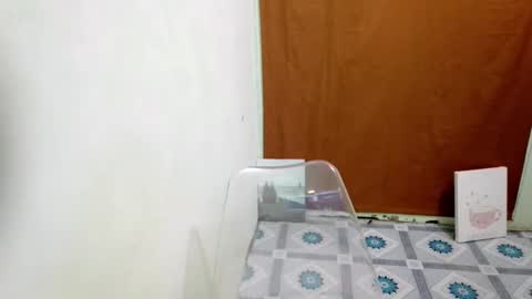 meowki_totot online show from October 8, 2025, 4:59 pm