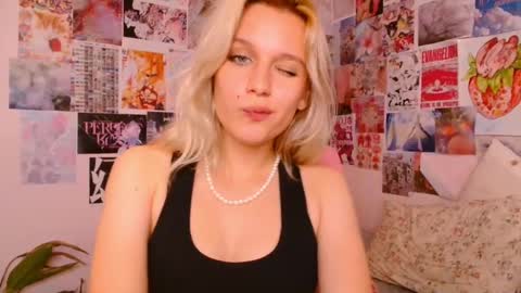 Snapshot of meowthlilu chatting on March 9, 2025, 9:02 am Lilu online show from March 9, 2025, 9:02 am