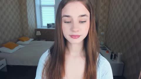 Snapshot of meoww_meows chatting on October 24, 2025, 8:22 am Julie online show from October 24, 2025, 8:22 am