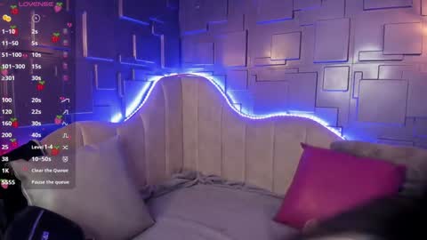    online show from January 8, 2025, 6:52 pm