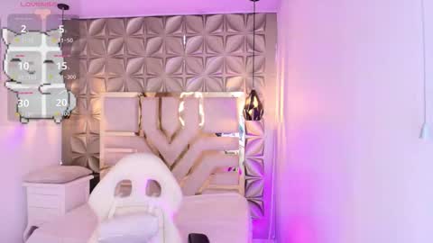    online show from September 19, 2025, 6:41 pm