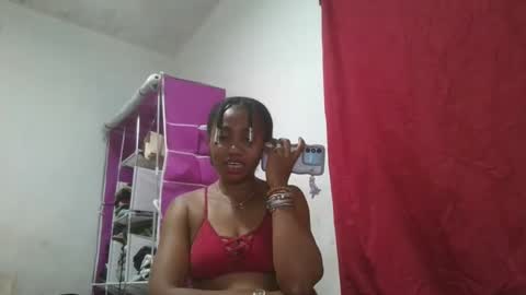 Snapshot of meraldaaaa chatting on September 18, 2025, 2:52 pm meraldaaaa online show from September 18, 2025, 2:52 pm