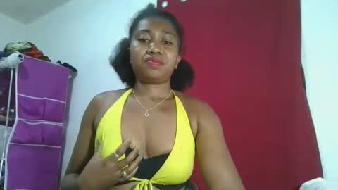Snapshot of meraldaaaa chatting on October 17, 2025, 2:59 am meraldaaaa online show from October 17, 2025, 2:59 am