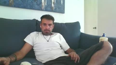 Mercedes190d online show from November 4, 2025, 3:22 pm