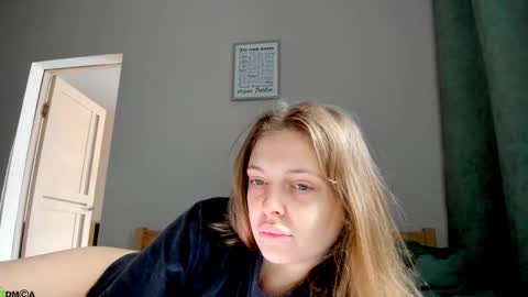 Snapshot of mercedescutee chatting on October 22, 2025, 12:27 pm mercedescutee online show from October 22, 2025, 12:27 pm