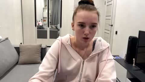 Anna online show from February 9, 2026, 1:04 pm