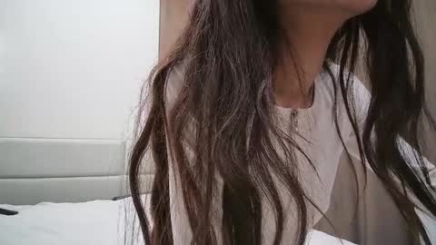 meriannabell online show from December 14, 2025, 4:29 am