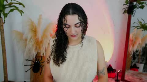 Snapshot of merida_bell18 chatting on October 23, 2025, 10:36 am Merida Bell online show from October 23, 2025, 10:36 am