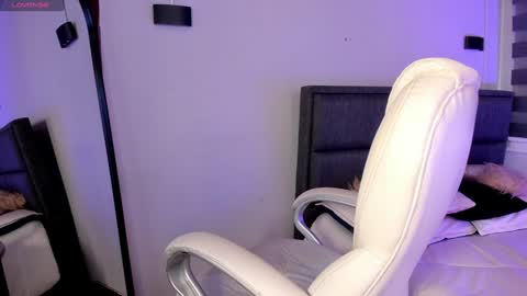 Snapshot of merida_taylor_ chatting on February 7, 2025, 12:17 pm Merida online show from February 7, 2025, 12:17 pm