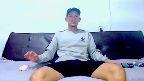 Snapshot of meridandwither chatting on December 4, 2024, 10:13 am MeridandWither online show from December 4, 2024, 10:13 am