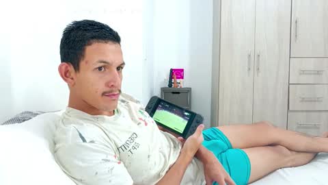 Snapshot of meridandwither chatting on September 16, 2025, 12:06 pm MeridandWither online show from September 16, 2025, 12:06 pm