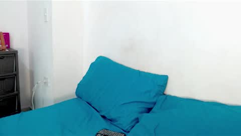 Snapshot of meridandwither chatting on October 21, 2025, 1:01 pm MeridandWither online show from October 21, 2025, 1:01 pm