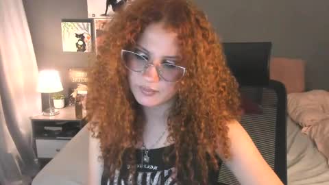 laura 3 i am independent model online show from May 3, 2026, 11:55 pm