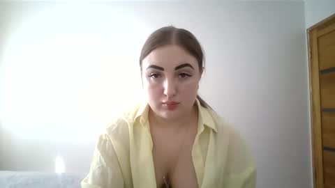 Snapshot of meriwoulders chatting on April 19, 2026, 11:42 am MeriWoulders online show from April 19, 2026, 11:42 am