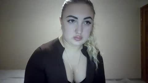 Snapshot of meriwoulders chatting on April 25, 2026, 8:06 pm MeriWoulders online show from April 25, 2026, 8:06 pm