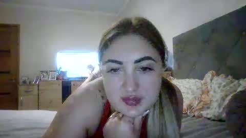Snapshot of meriwoulders chatting on May 8, 2026, 7:52 pm MeriWoulders online show from May 8, 2026, 7:52 pm